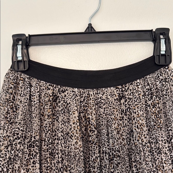 1. State Tiered Leopard Print Midi Skirt - Picture 3 of 8